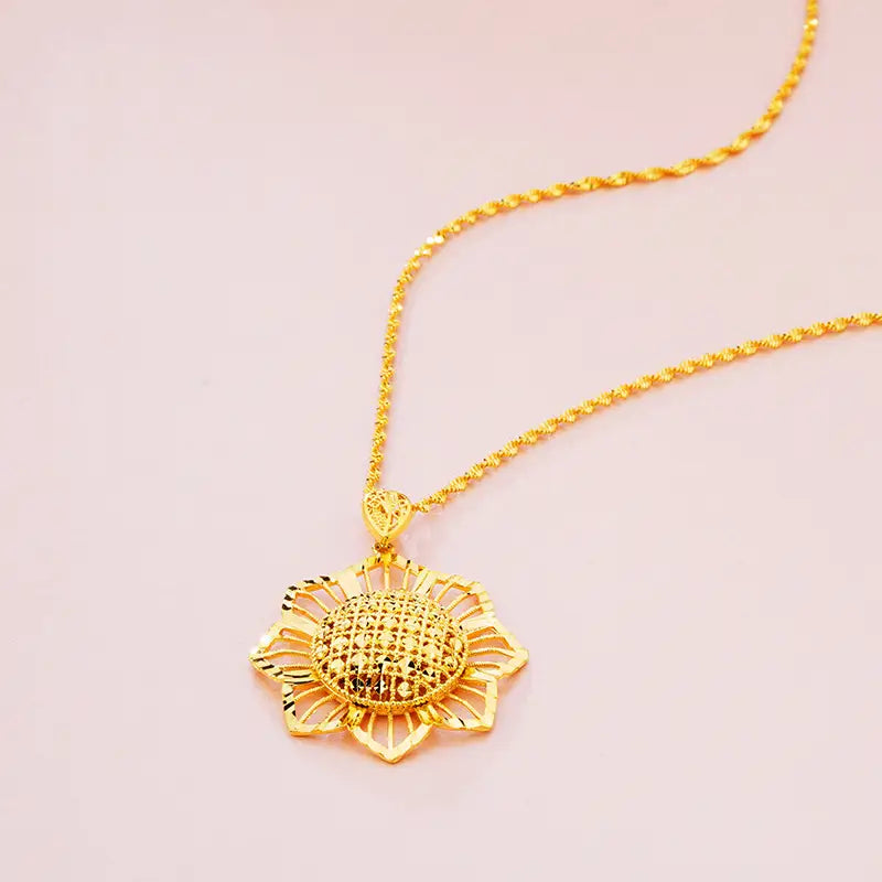 Gold Sunflower Pendant Necklace for Women Retro Ethnic Jewelry